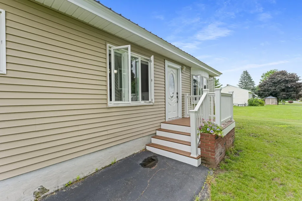 34 Kennebec Drive Benton ME 04901