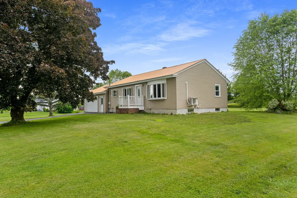 34 Kennebec Drive Benton ME 04901