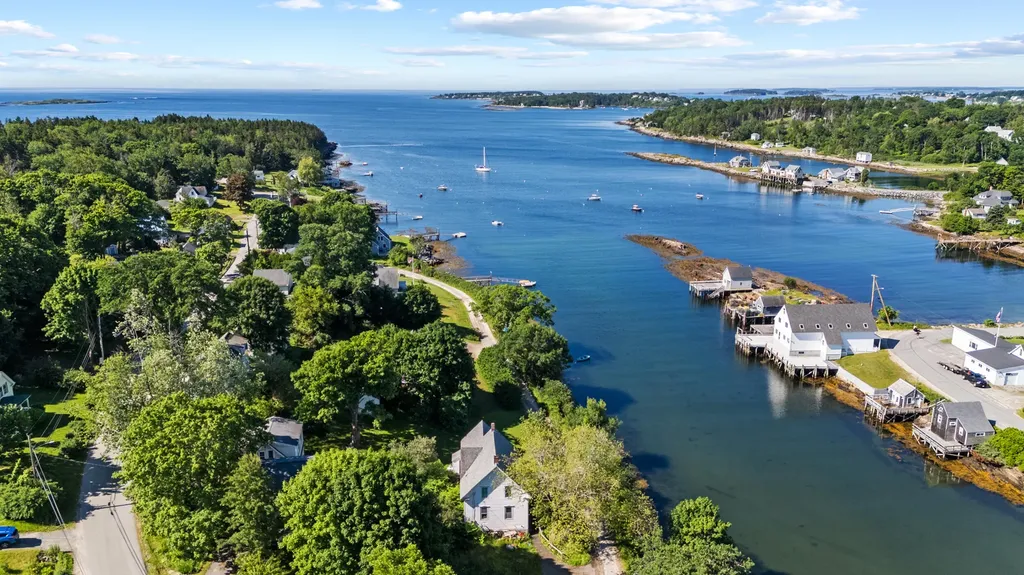 9 Lower Road Harpswell ME 04066