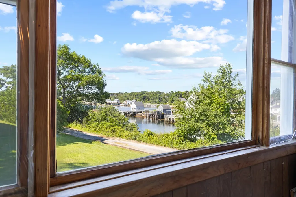 9 Lower Road Harpswell ME 04066