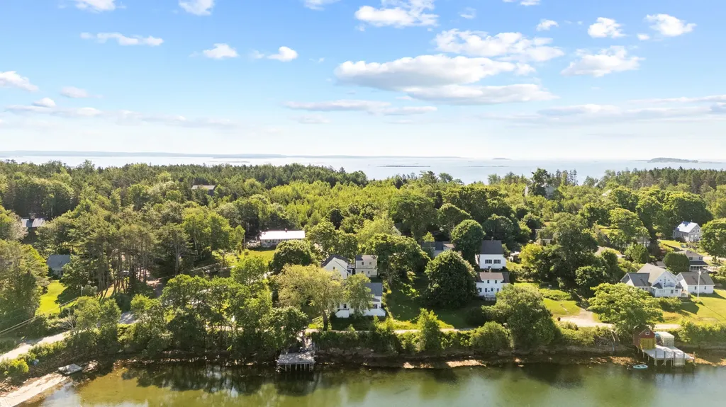 9 Lower Road Harpswell ME 04066