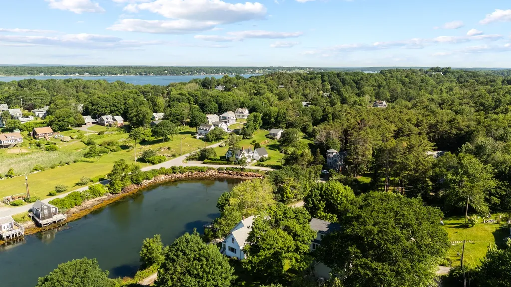 9 Lower Road Harpswell ME 04066