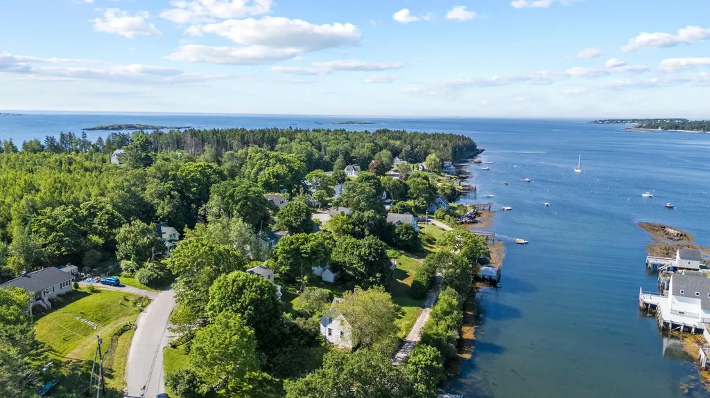 9 Lower Road Harpswell ME 04066