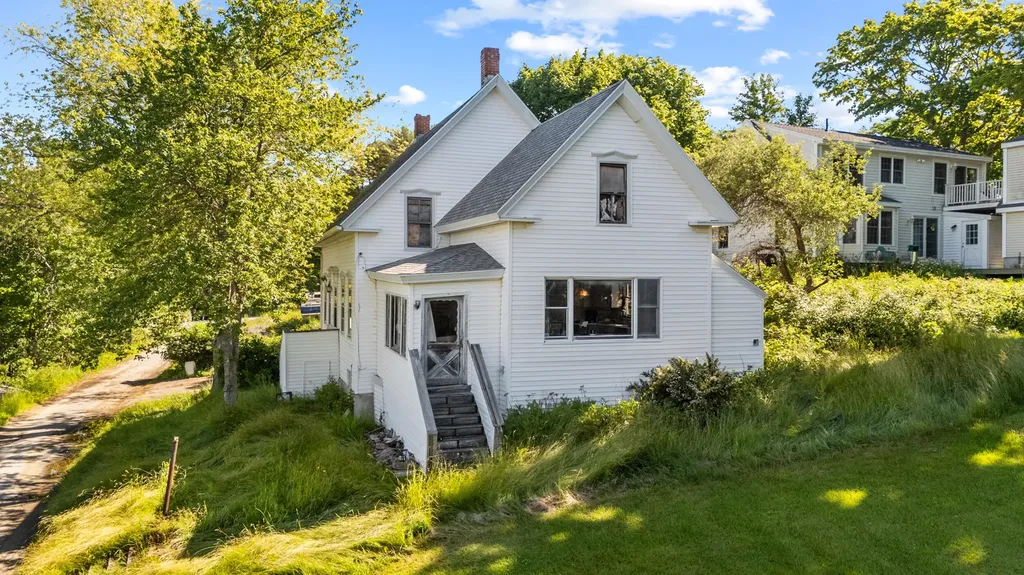 9 Lower Road Harpswell ME 04066