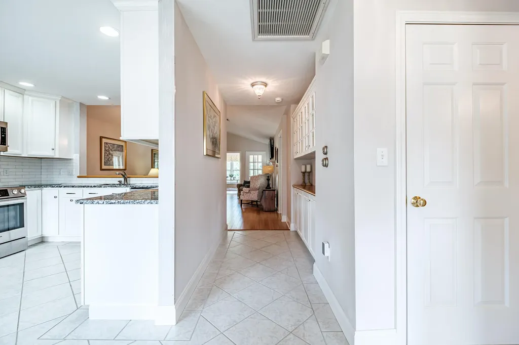 102 Fountain Way Scarborough ME 04074