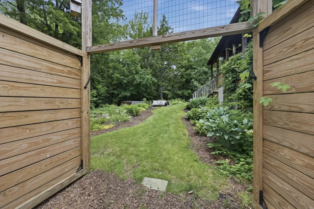 58 Lord Road Buxton ME 04093