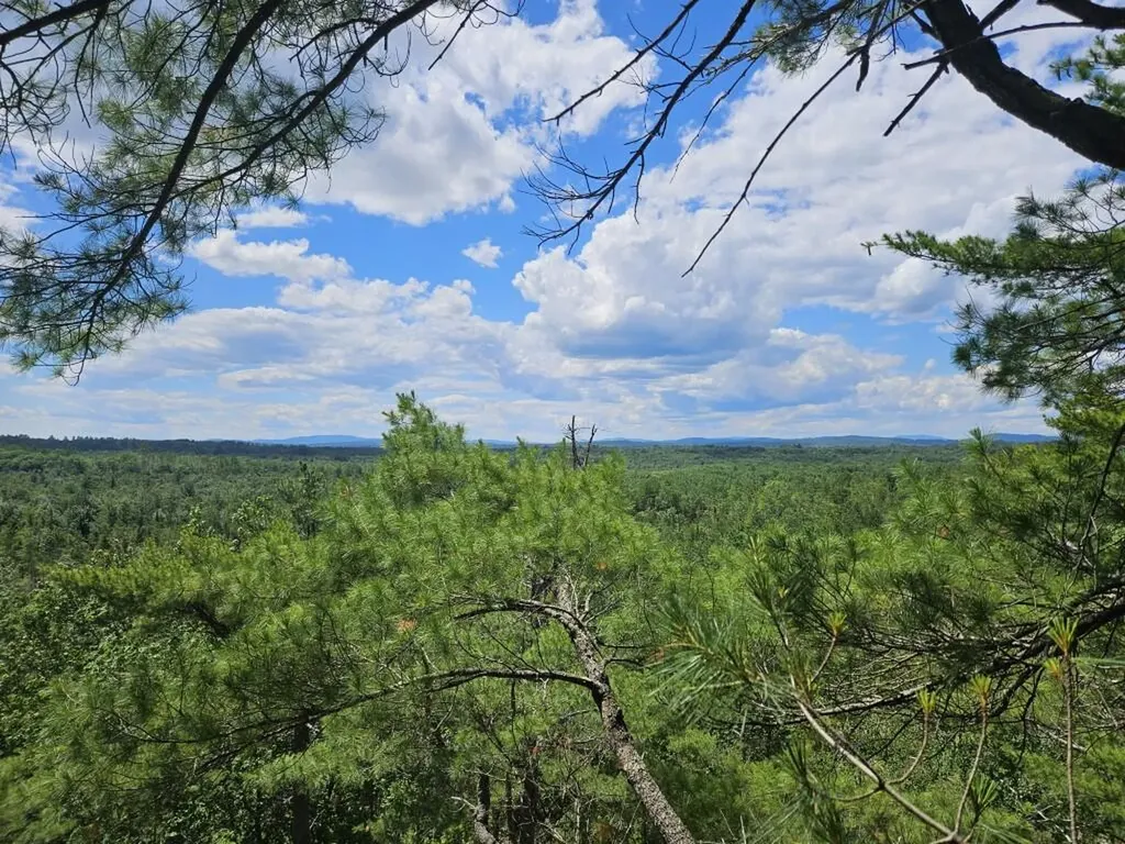 Multiple Quaker Ridge Road Leeds ME 04263