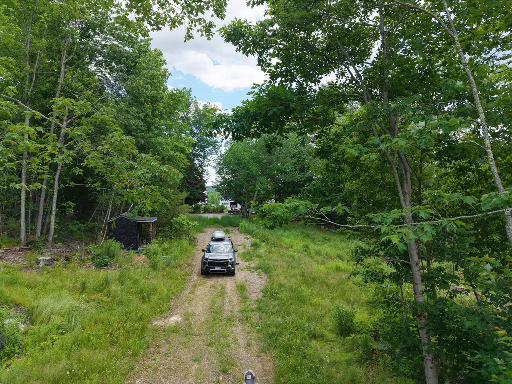 Multiple Quaker Ridge Road Leeds ME 04263