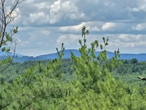 Multiple Quaker Ridge Road Leeds ME 04263