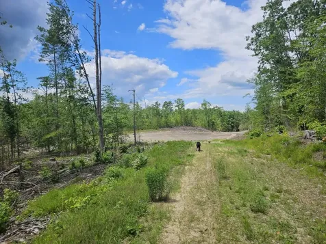 Multiple Quaker Ridge Road Leeds ME 04263