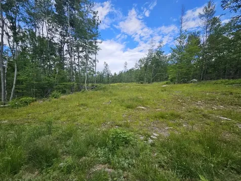 Multiple Quaker Ridge Road Leeds ME 04263