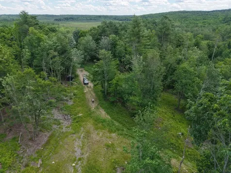 Multiple Quaker Ridge Road Leeds ME 04263