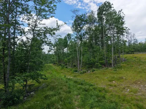 Multiple Quaker Ridge Road Leeds ME 04263