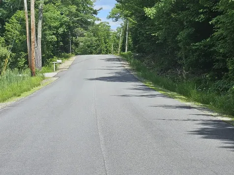 Multiple Quaker Ridge Road Leeds ME 04263