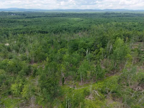 Multiple Quaker Ridge Road Leeds ME 04263