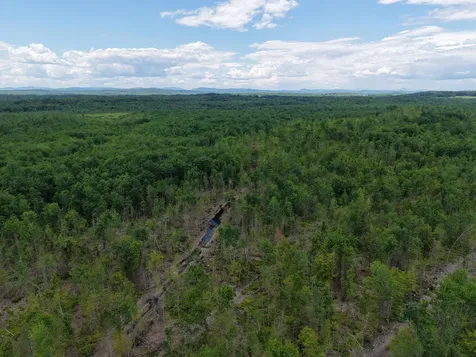 Multiple Quaker Ridge Road Leeds ME 04263