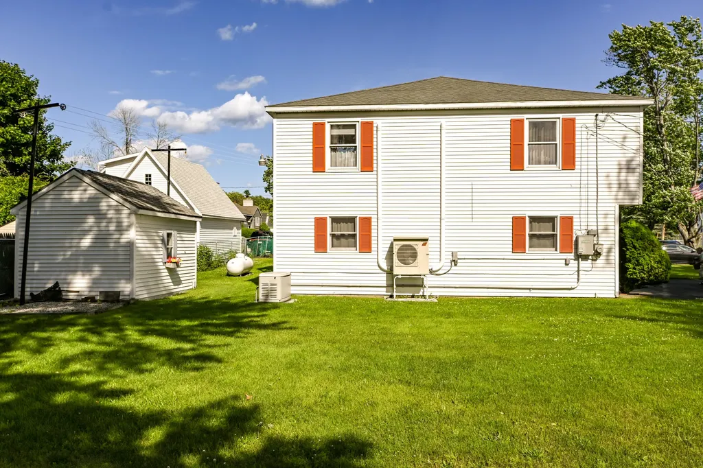 19 Free Street Biddeford ME 04005