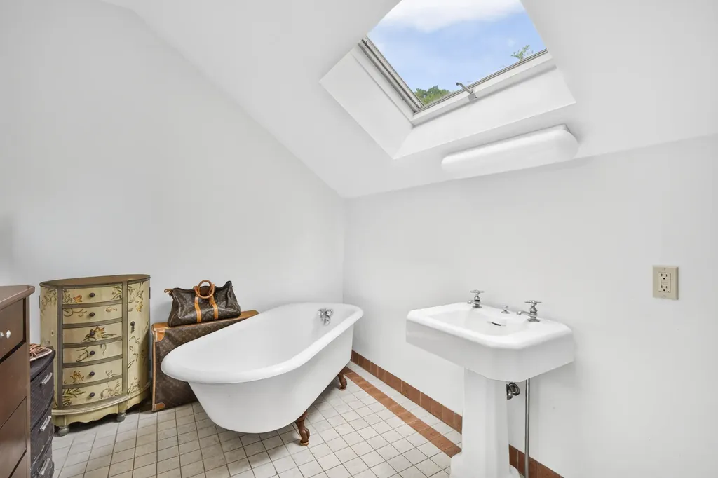 169 Patrick Mountain Lane Washington ME 04574