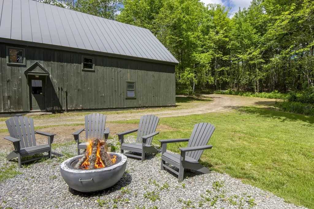 169 Patrick Mountain Lane Washington ME 04574