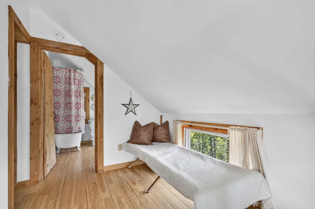 169 Patrick Mountain Lane Washington ME 04574