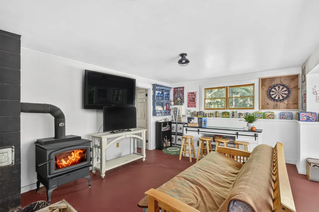 169 Patrick Mountain Lane Washington ME 04574
