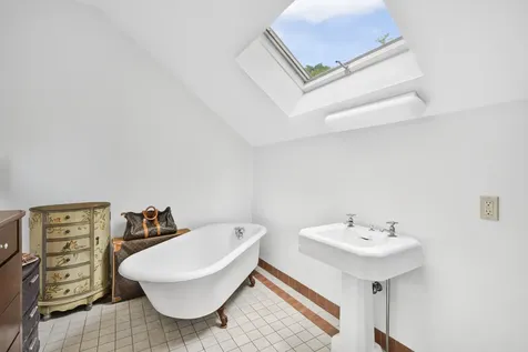 169 Patrick Mountain Lane Washington ME 04574