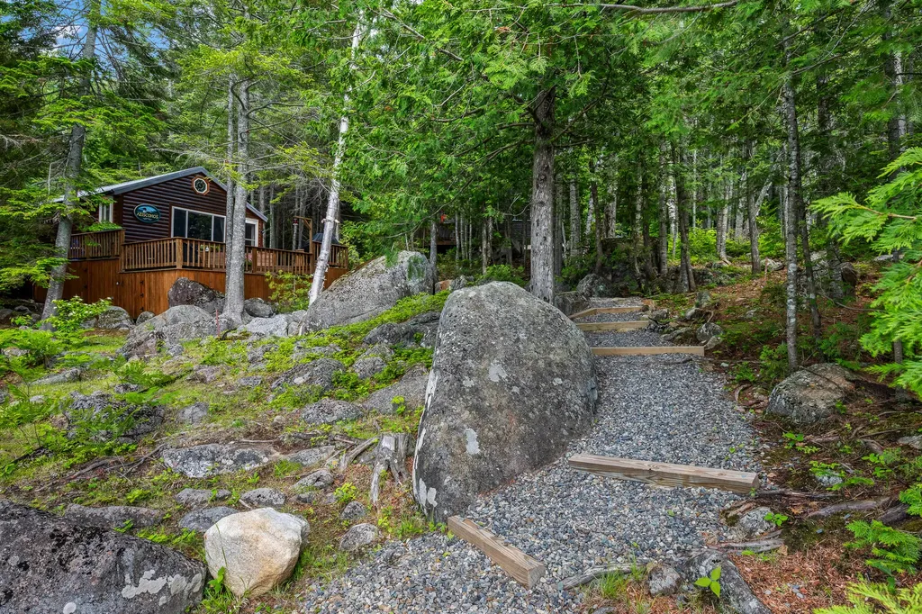 16 Deans Way Rangeley ME 04970