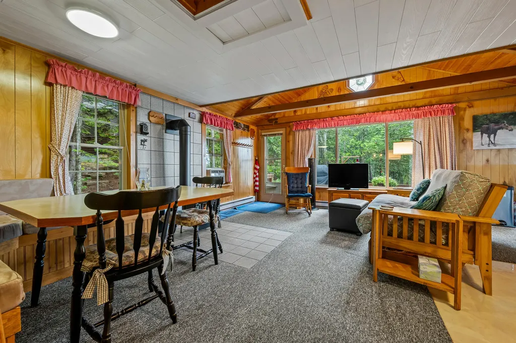 16 Deans Way Rangeley ME 04970