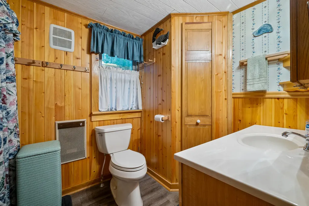 16 Deans Way Rangeley ME 04970