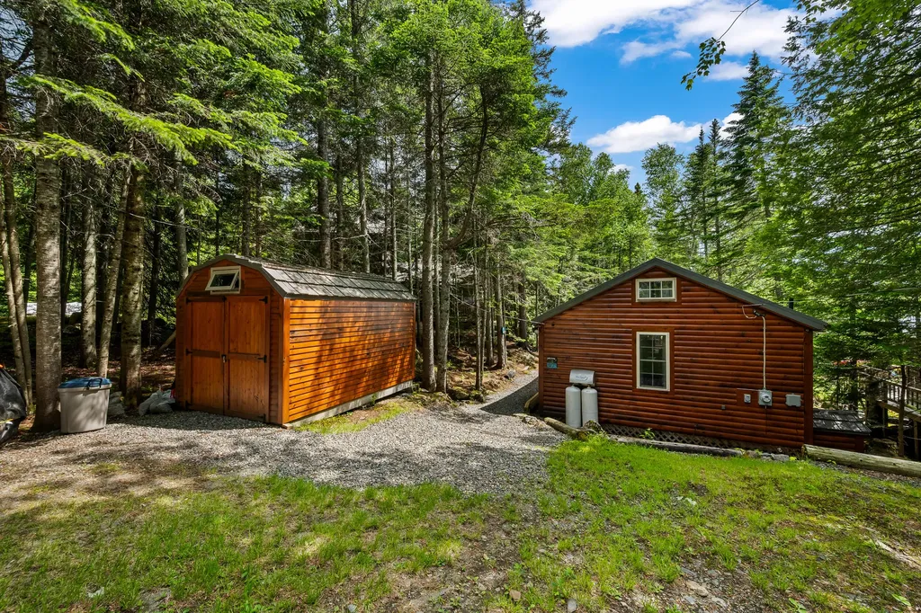 16 Deans Way Rangeley ME 04970
