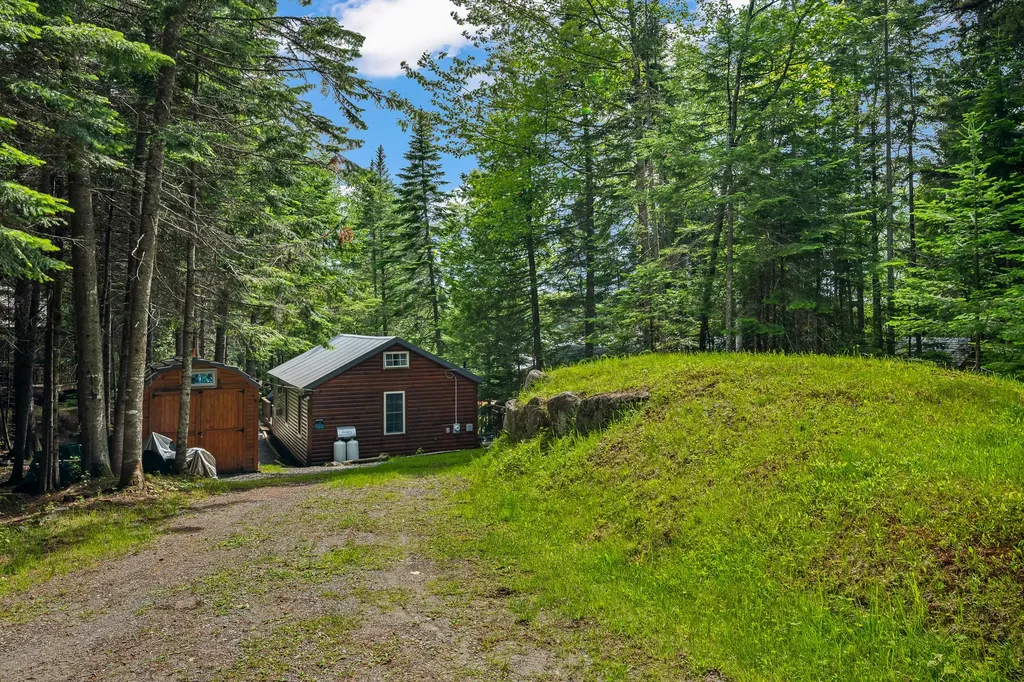 16 Deans Way Rangeley ME 04970