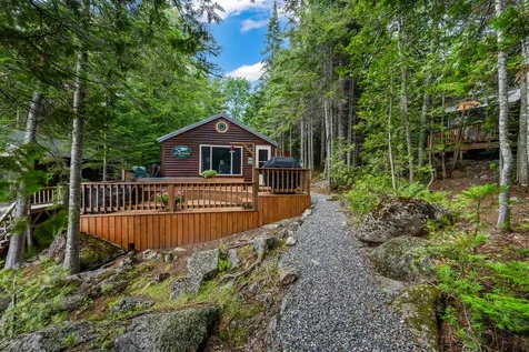 16 Deans Way Rangeley ME 04970
