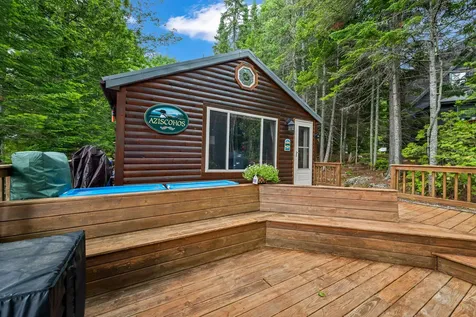 16 Deans Way Rangeley ME 04970