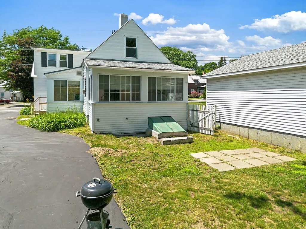 85 North Avenue Skowhegan ME 04976