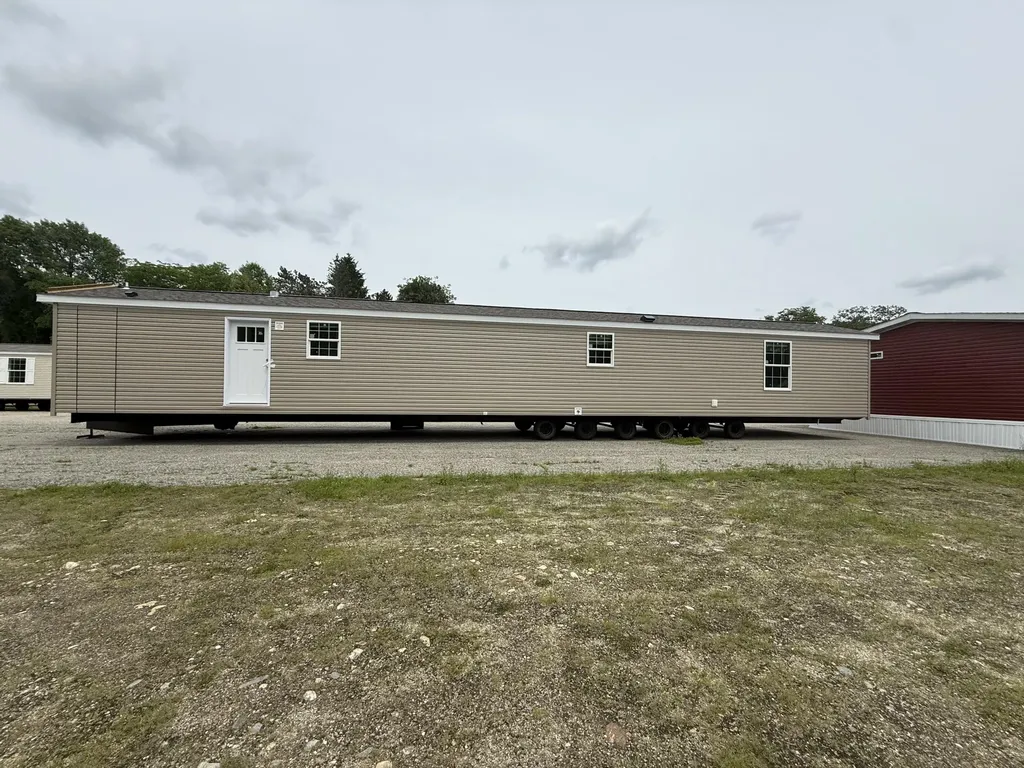 9 Michaels Way Paris ME 04281