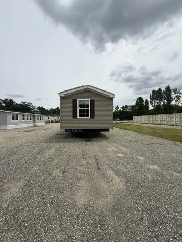 9 Michaels Way Paris ME 04281