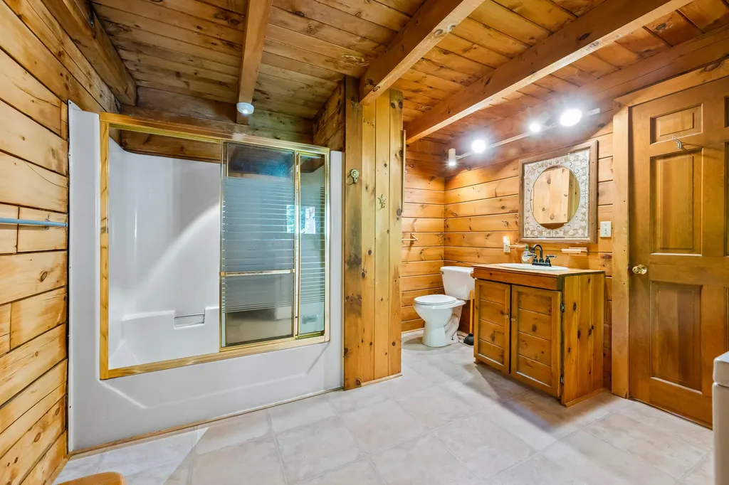 38 Spruce Circle Rangeley ME 04970