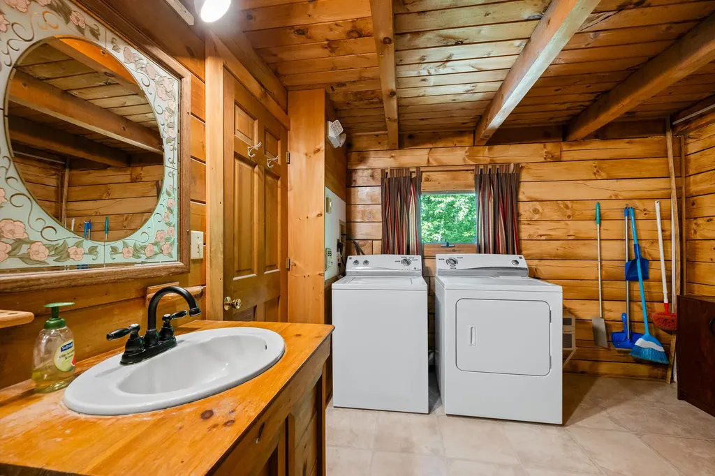 38 Spruce Circle Rangeley ME 04970