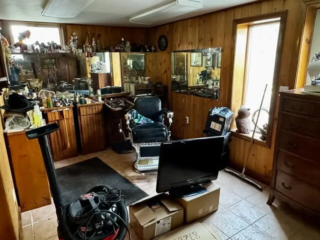 121 Clinton Avenue Winslow ME 04901