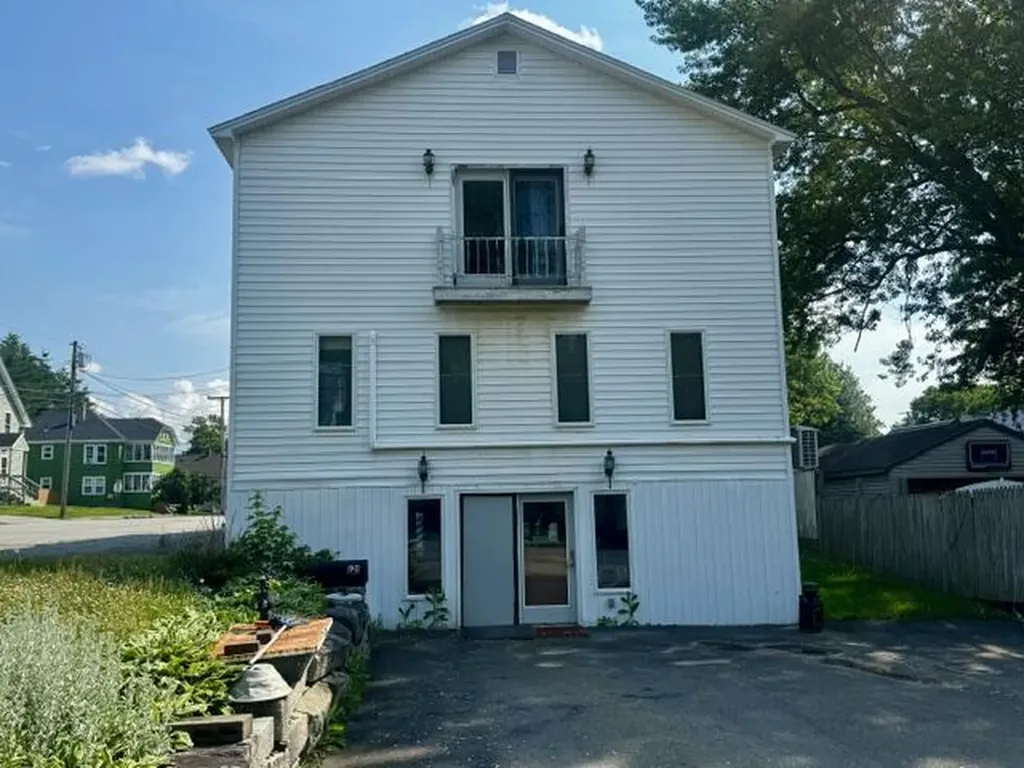 121 Clinton Avenue Winslow ME 04901