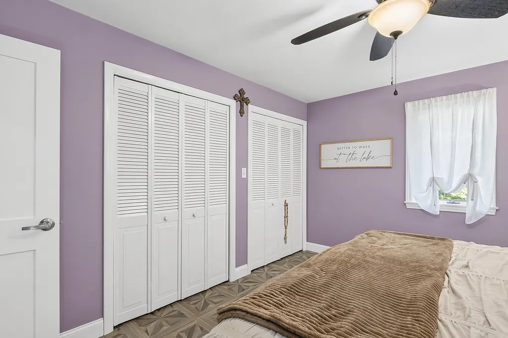 18 Lisa Lane Naples ME 04055