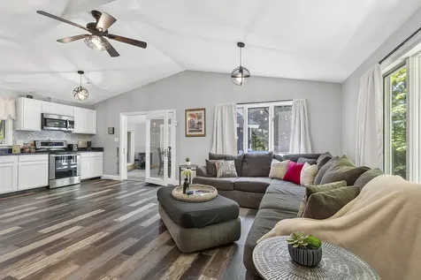 18 Lisa Lane Naples ME 04055