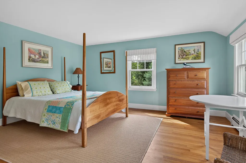 17 Thornhurst Road Falmouth ME 04105
