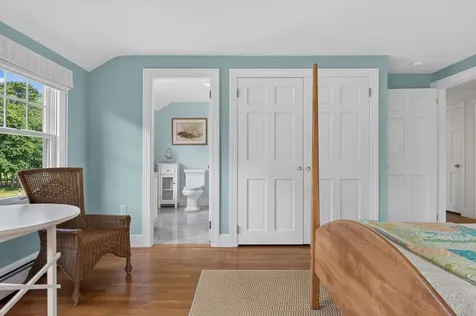 17 Thornhurst Road Falmouth ME 04105