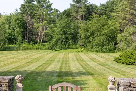 17 Thornhurst Road Falmouth ME 04105