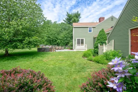 17 Thornhurst Road Falmouth ME 04105