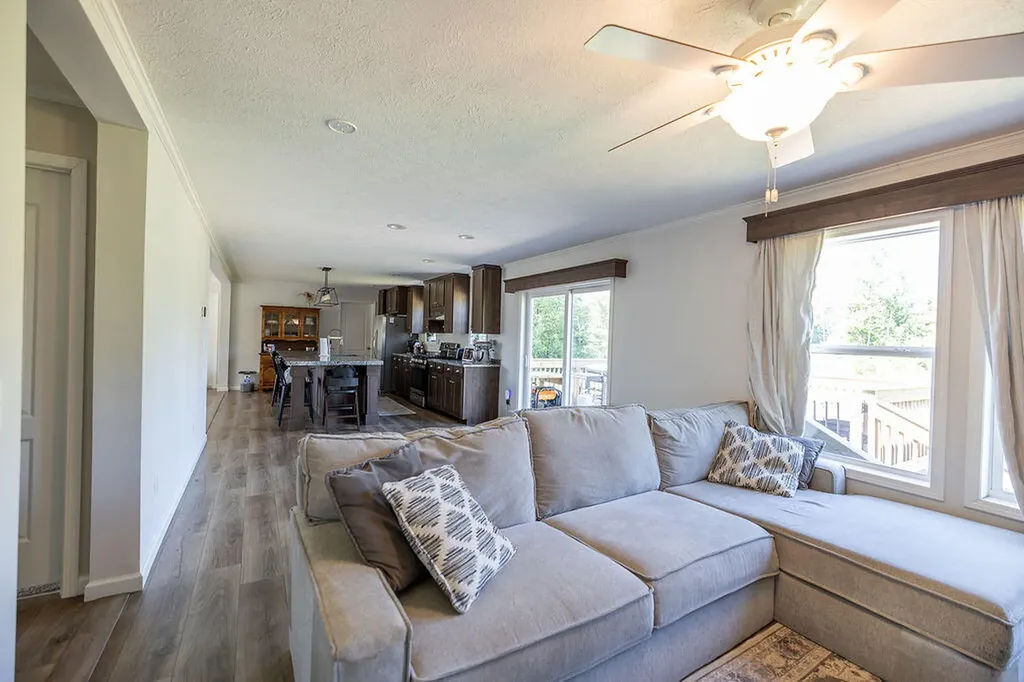 55 Pindo-polara Jefferson ME 04348
