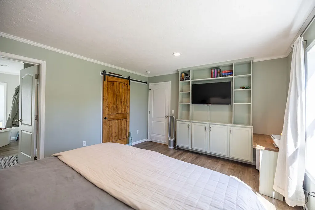 55 Pindo-polara Jefferson ME 04348
