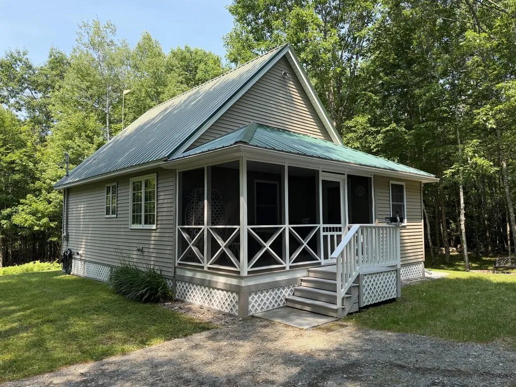 3 Loon Lane Abbot ME 04406