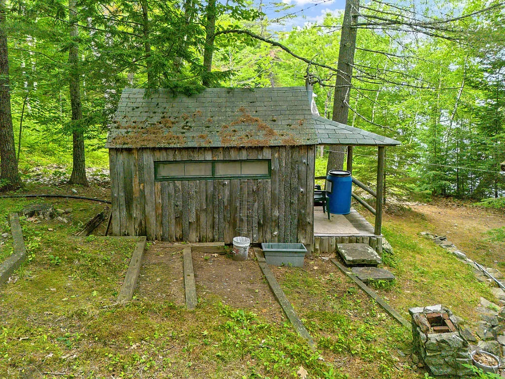 80 Park Lane Vassalboro ME 04989